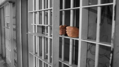 Deținutul care l-a amenințat pe Iohannis cu moartea, condamnat la 1 an de închisoare
